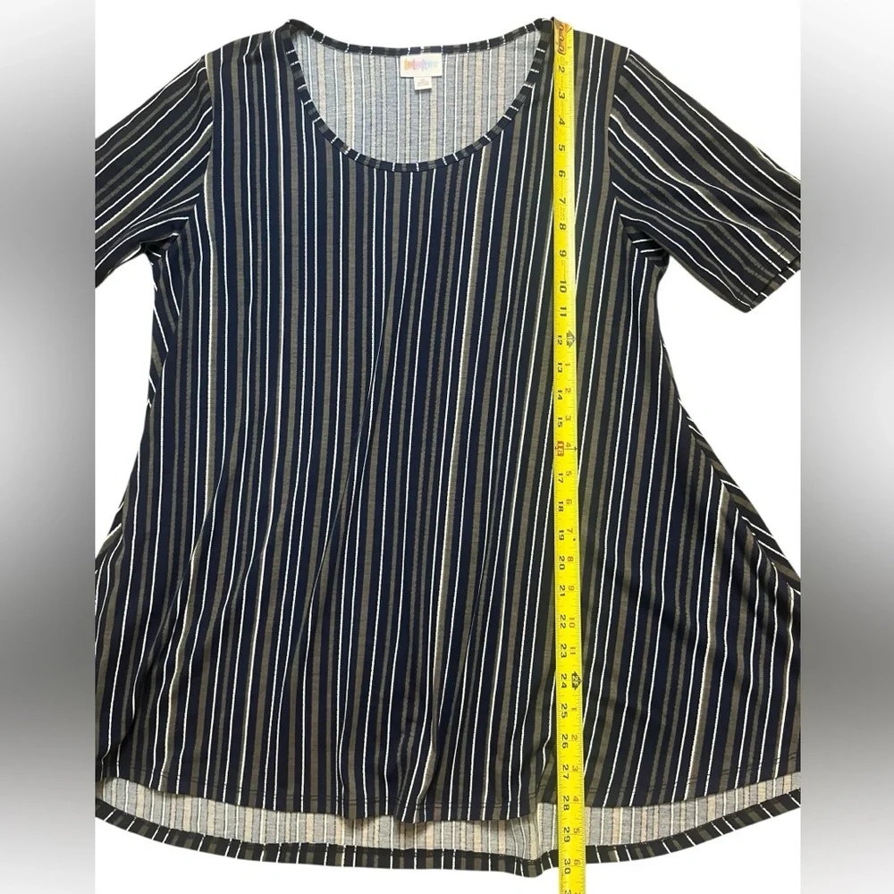 LulaRoe Perfect Tee Womens Medium Blue Grey White Stripe Polyester Short Sleeve - Picture 3 of 8